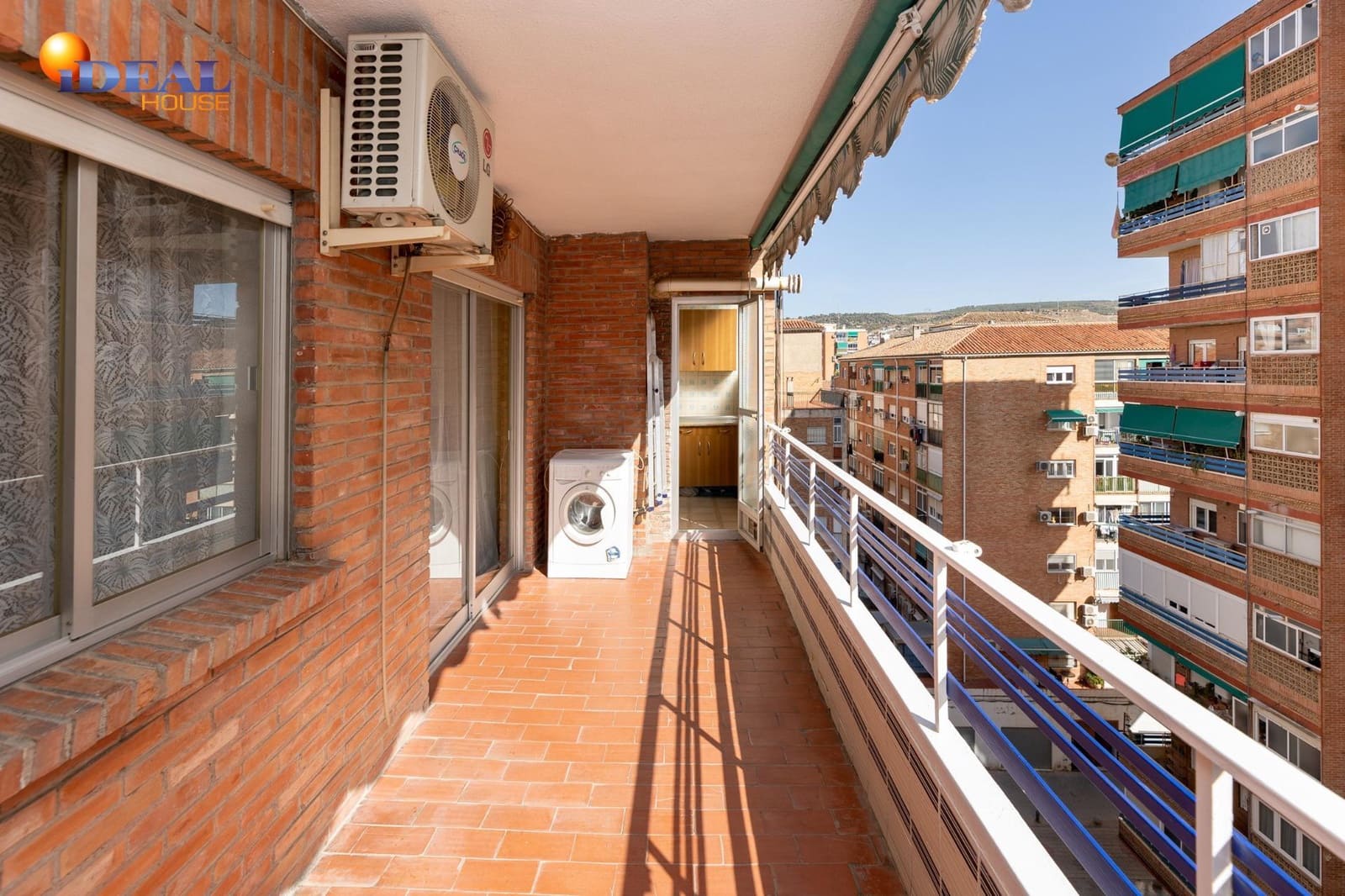 3 sovrum Lägenhet till salu i Granada stad med garage - 249 000 € (Ref: 9434463)