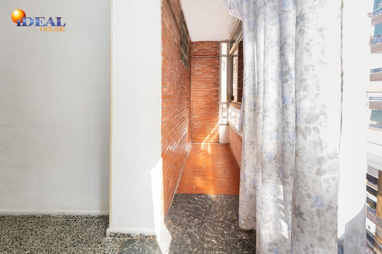 3 sovrum Lägenhet till salu i Granada stad med garage - 249 000 € (Ref: 9434463)