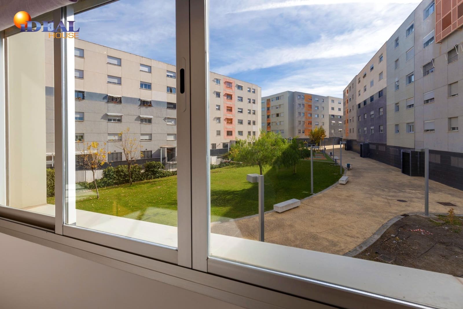 3 bedroom Flat for sale in Alhendin with pool garage - € 210,000 (Ref: 9434466)