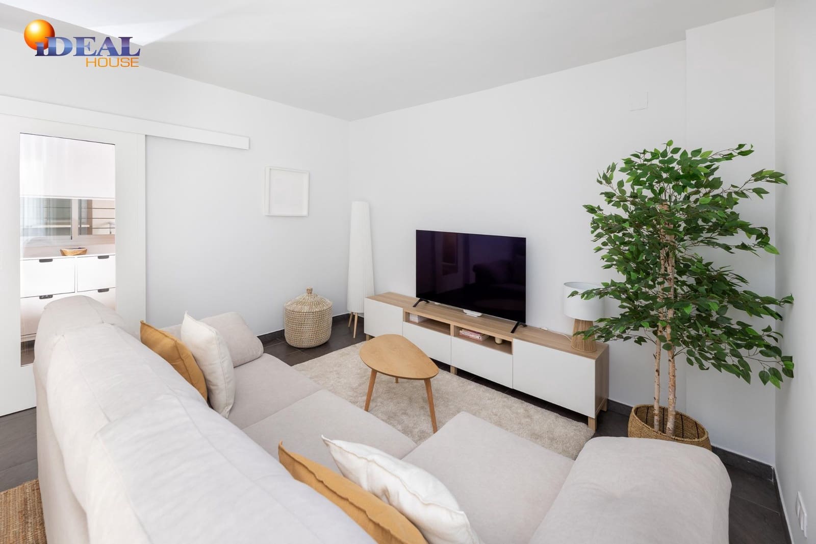 2 bedroom Flat for sale in Alhendin with pool garage - € 250,000 (Ref: 9434467)