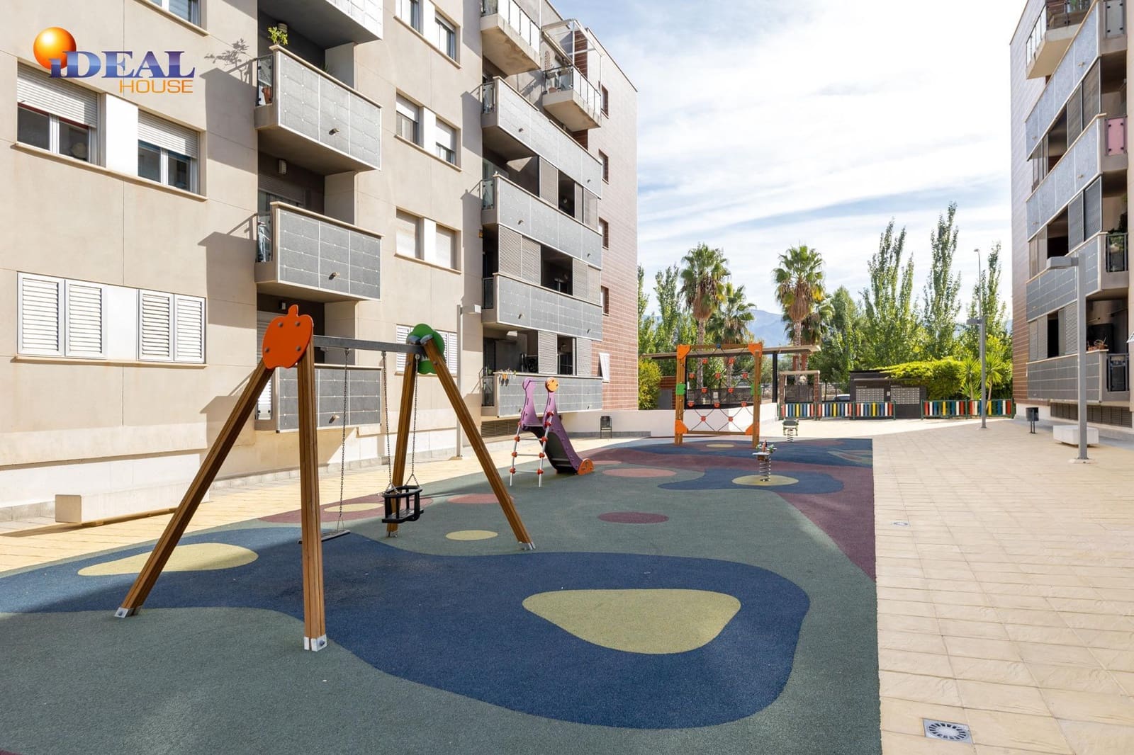 2 bedroom Flat for sale in Alhendin with pool garage - € 250,000 (Ref: 9434467)