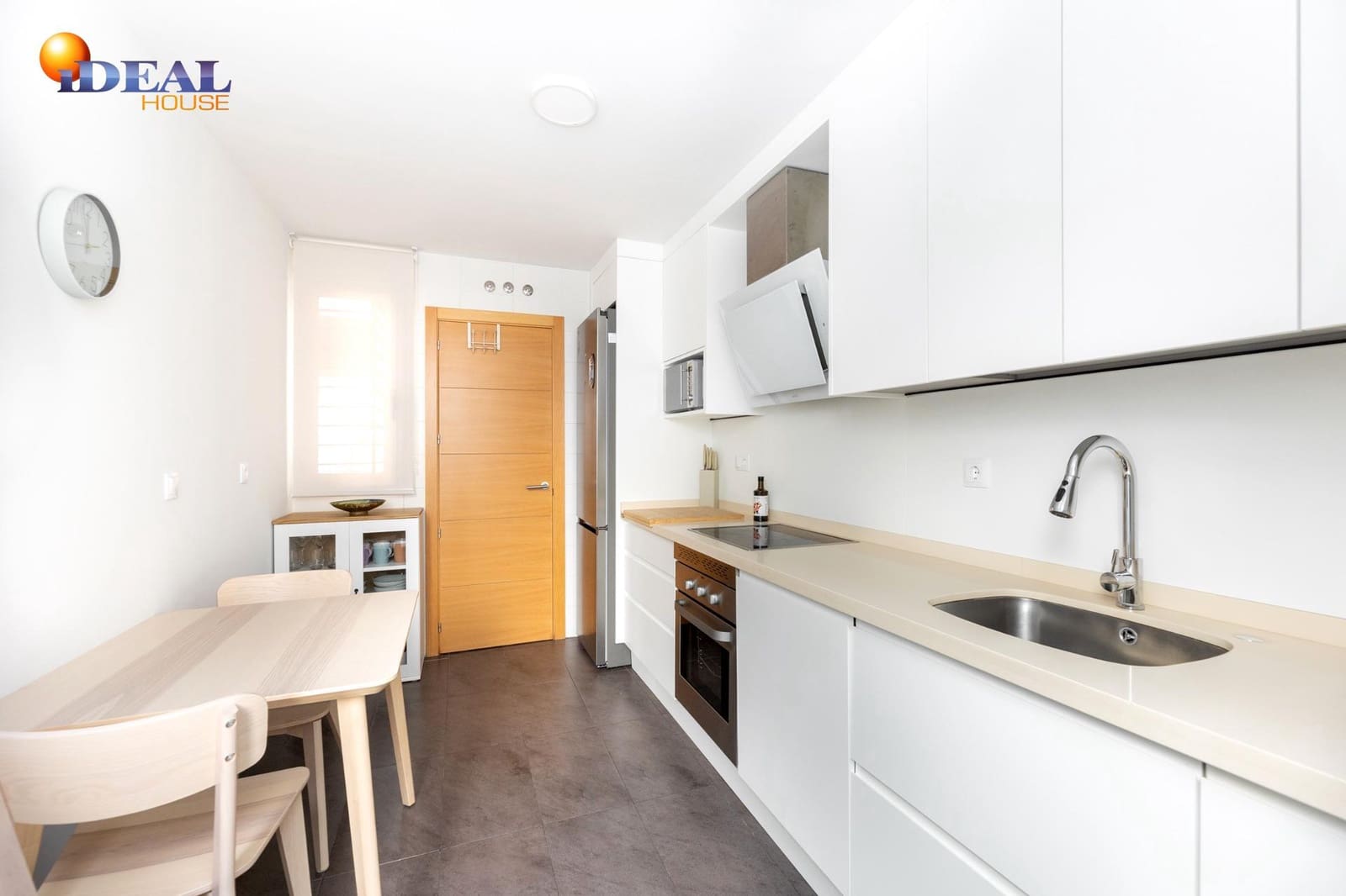 2 bedroom Flat for sale in Alhendin with pool garage - € 250,000 (Ref: 9434467)