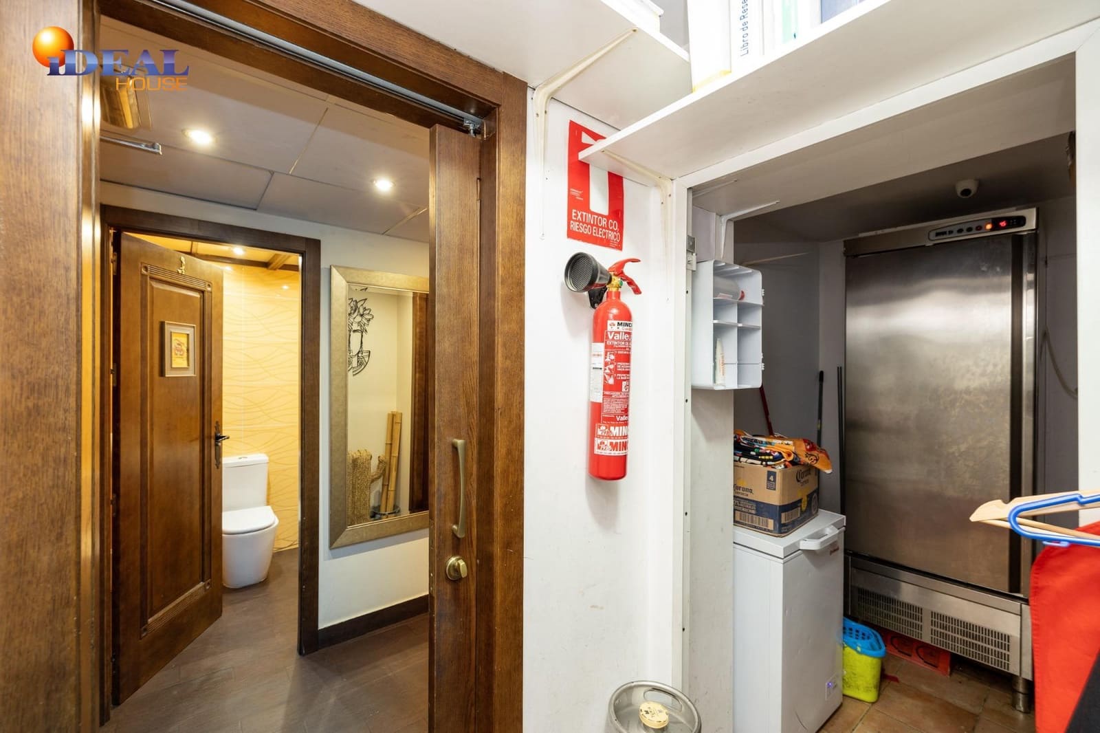 Kommersiell till salu i Granada stad - 350 000 € (Ref: 9434468)