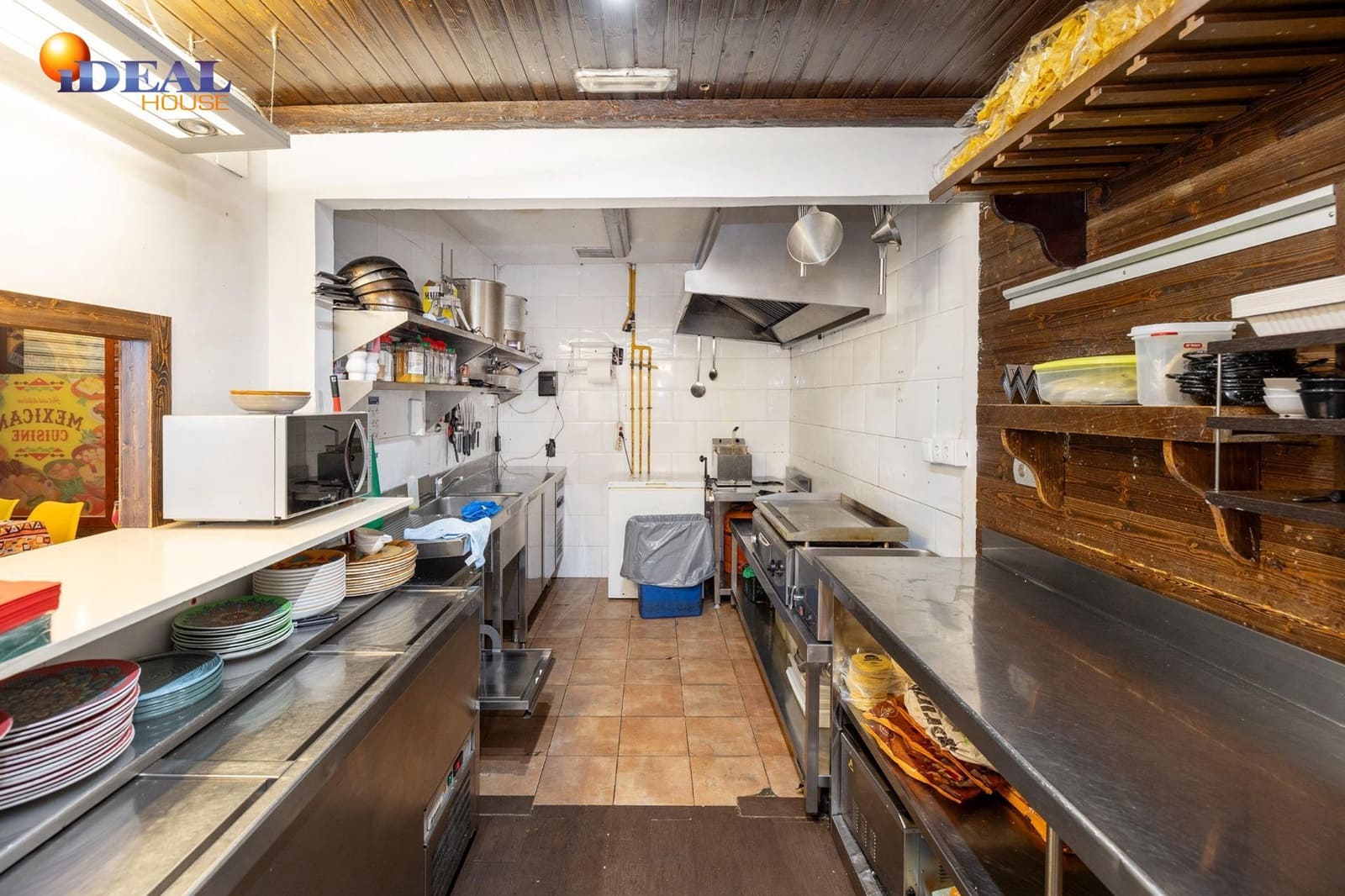 Kommersiell till salu i Granada stad - 350 000 € (Ref: 9434468)