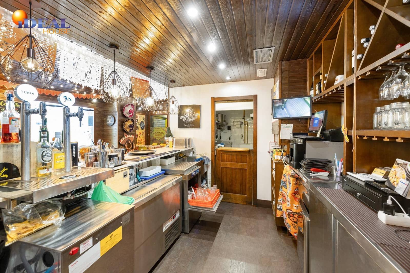 Kommersiell till salu i Granada stad - 350 000 € (Ref: 9434468)