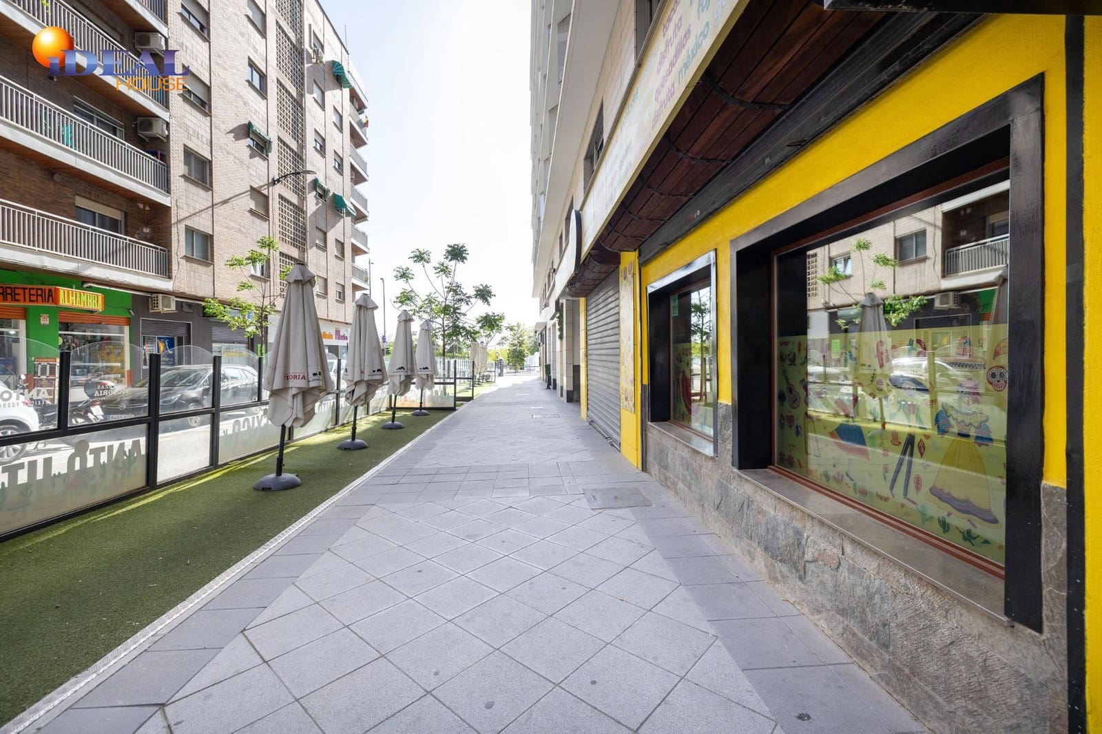 Kommersiell till salu i Granada stad - 350 000 € (Ref: 9434468)