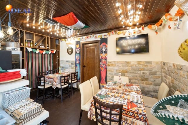 Kommersiell till salu i Granada stad - 350 000 € (Ref: 9434468)