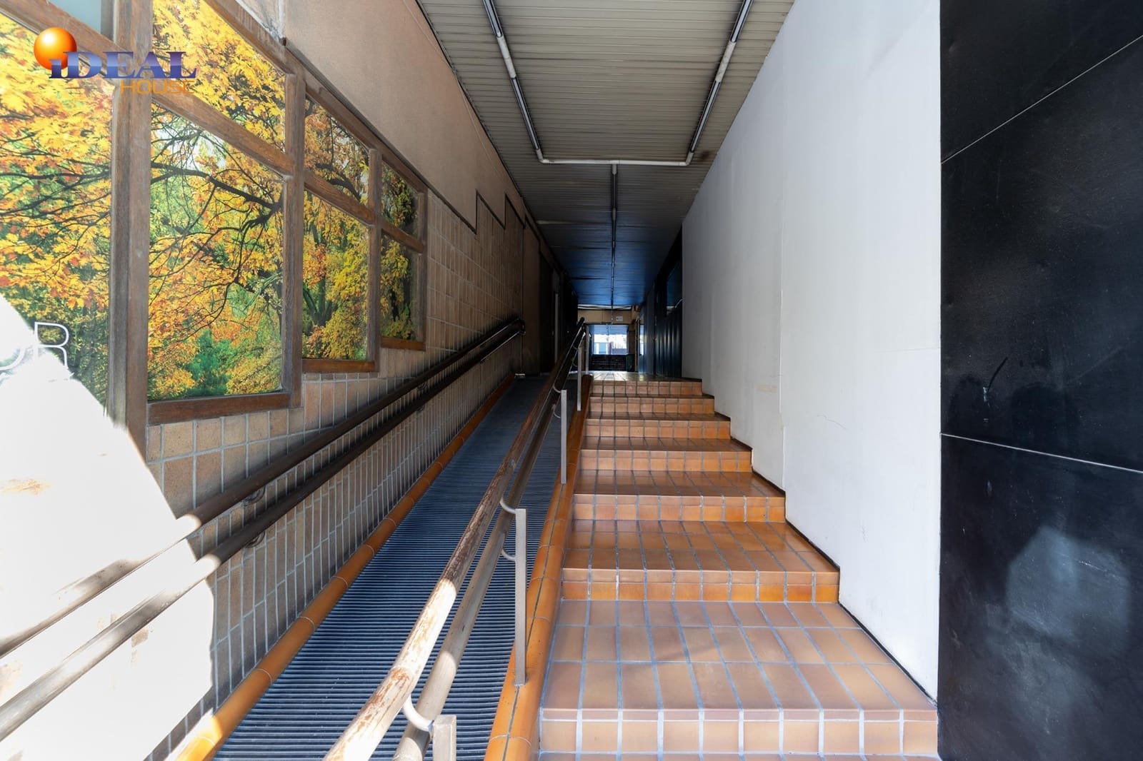 Kommersiell till salu i Granada stad - 27 000 € (Ref: 9434469)