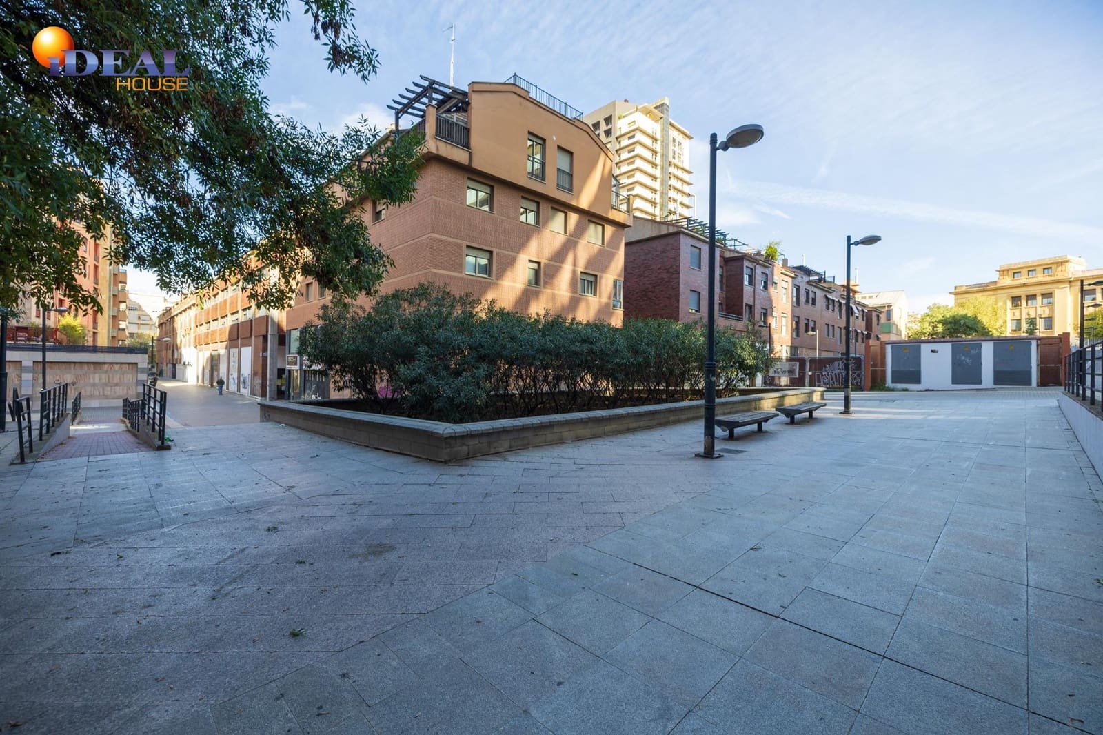 Kommersiell till salu i Granada stad - 27 000 € (Ref: 9434469)