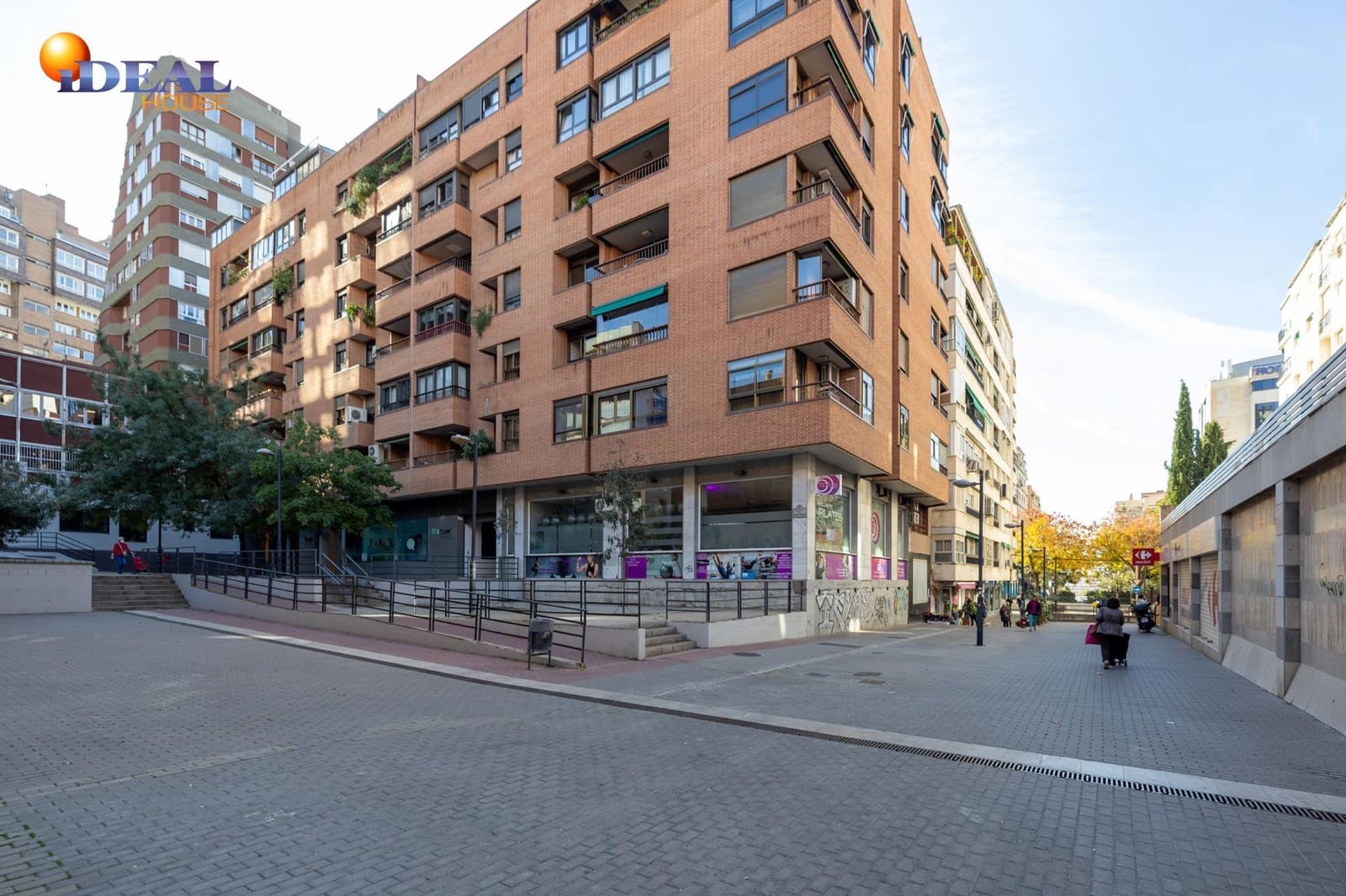 Kommersiell till salu i Granada stad - 27 000 € (Ref: 9434469)