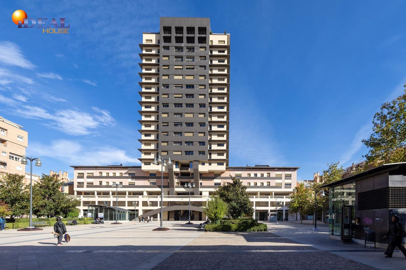 Kommersiell till salu i Granada stad - 27 000 € (Ref: 9434469)