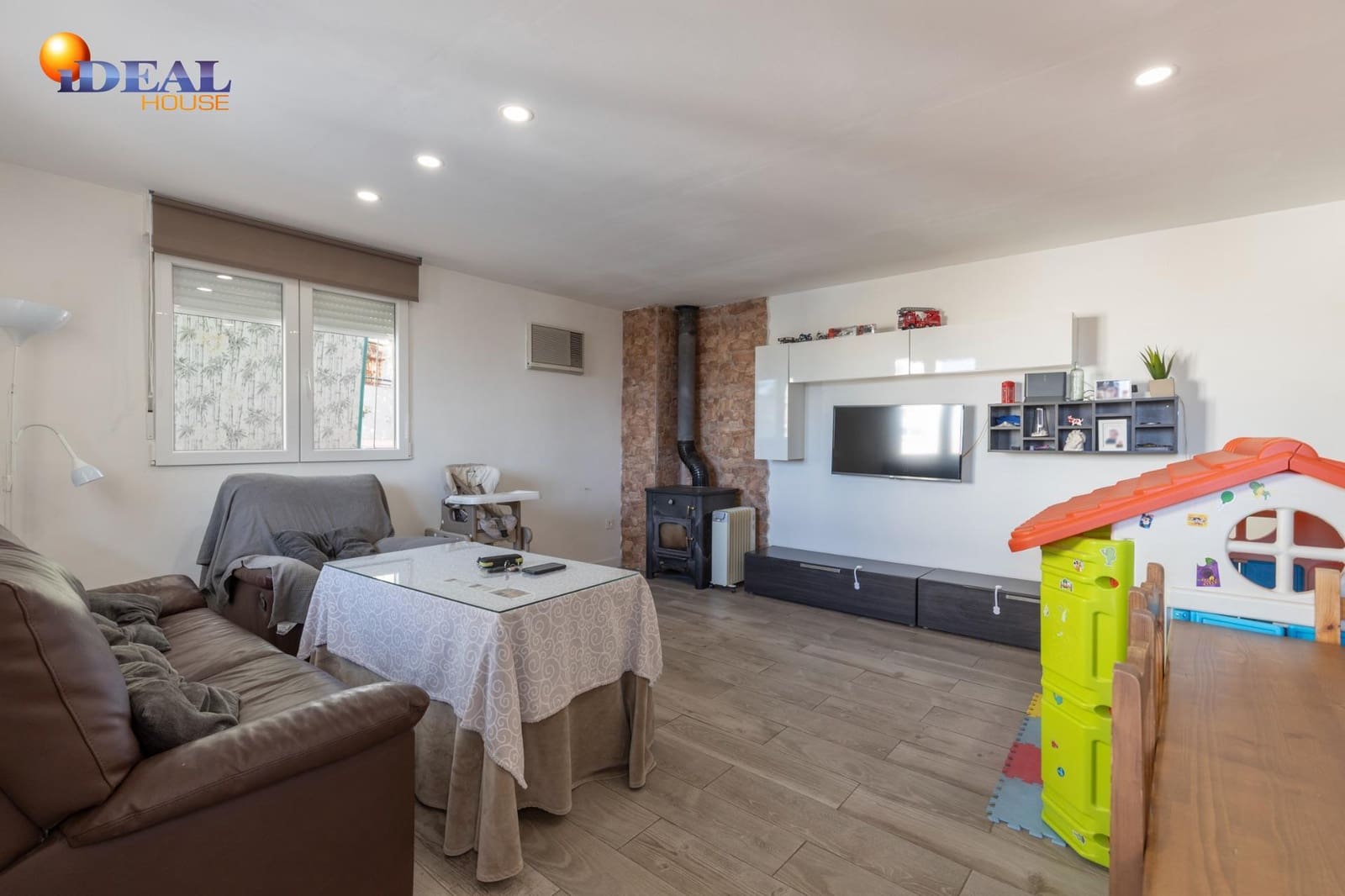 Piso de 2 habitaciones en Monachil en venta con garaje - 169.900 € (Ref: 9434470)