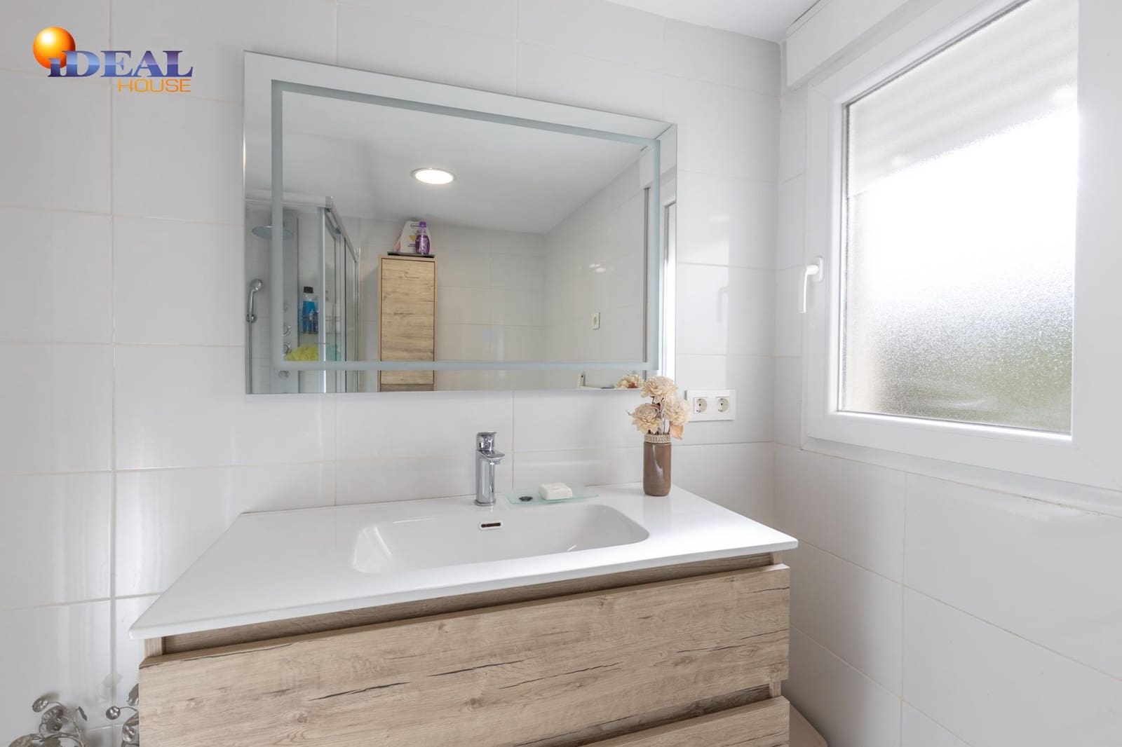 Piso de 2 habitaciones en Monachil en venta con garaje - 169.900 € (Ref: 9434470)