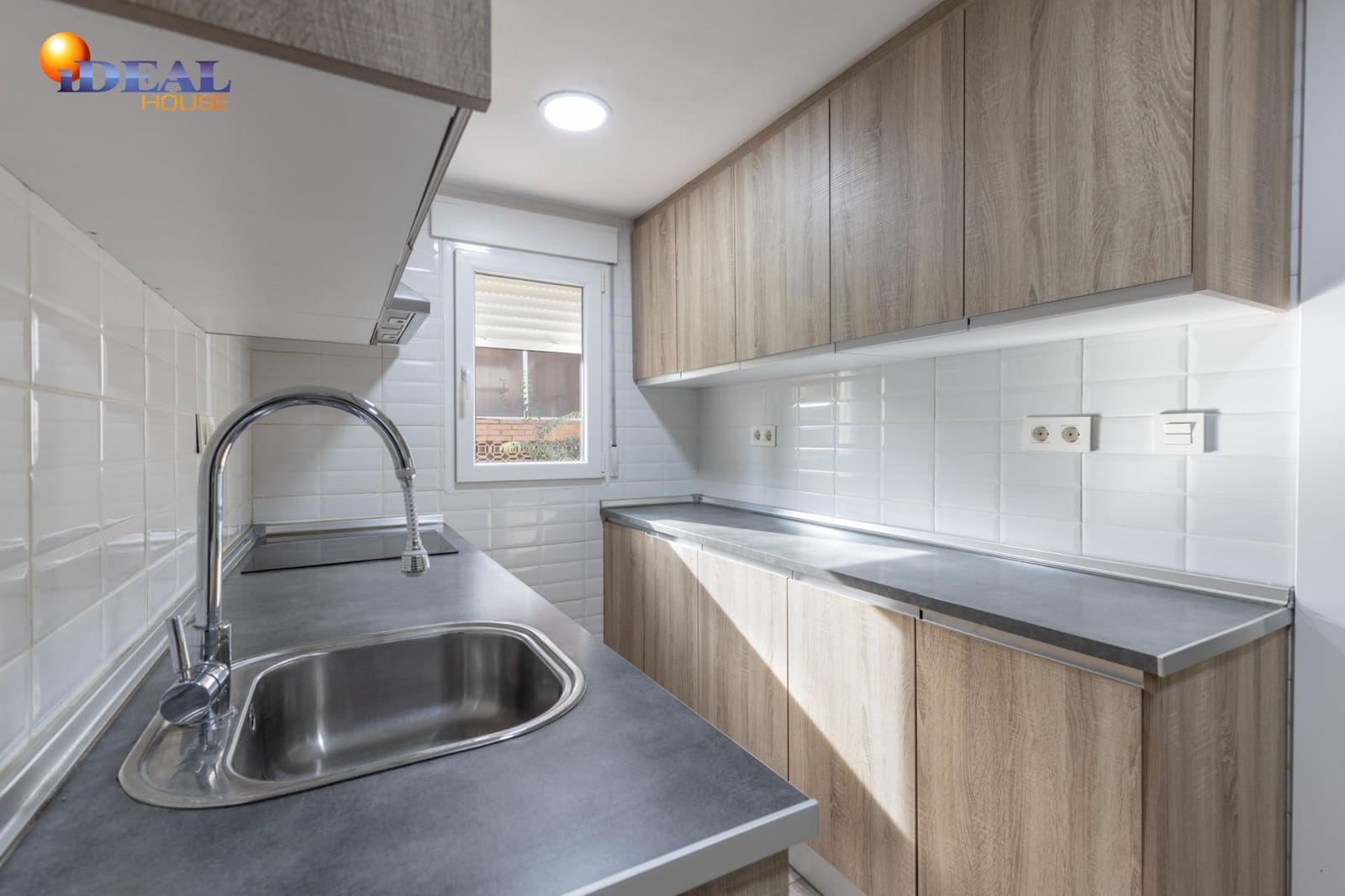 Piso de 2 habitaciones en Monachil en venta con garaje - 169.900 € (Ref: 9434470)