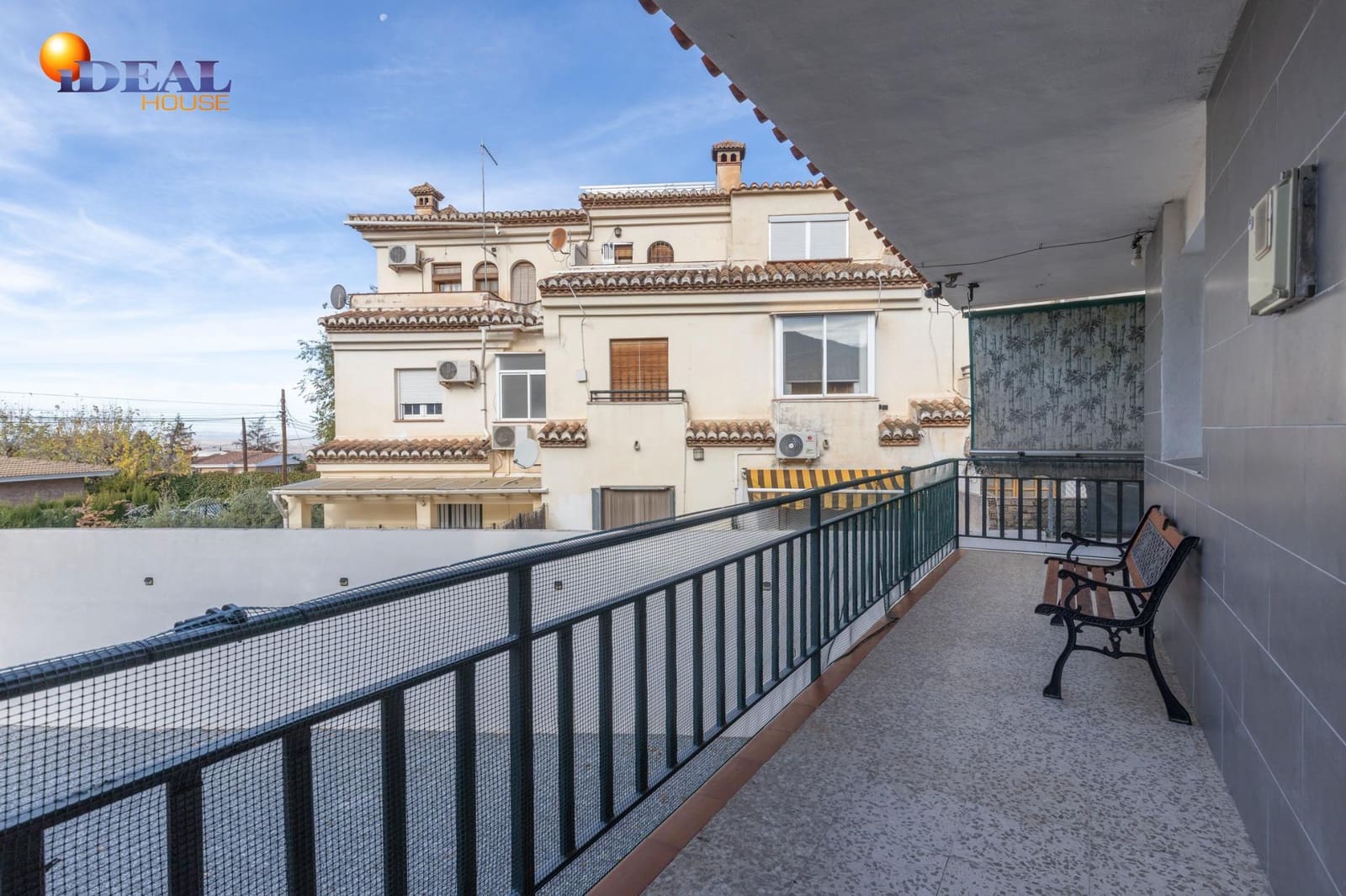 Piso de 2 habitaciones en Monachil en venta con garaje - 169.900 € (Ref: 9434470)