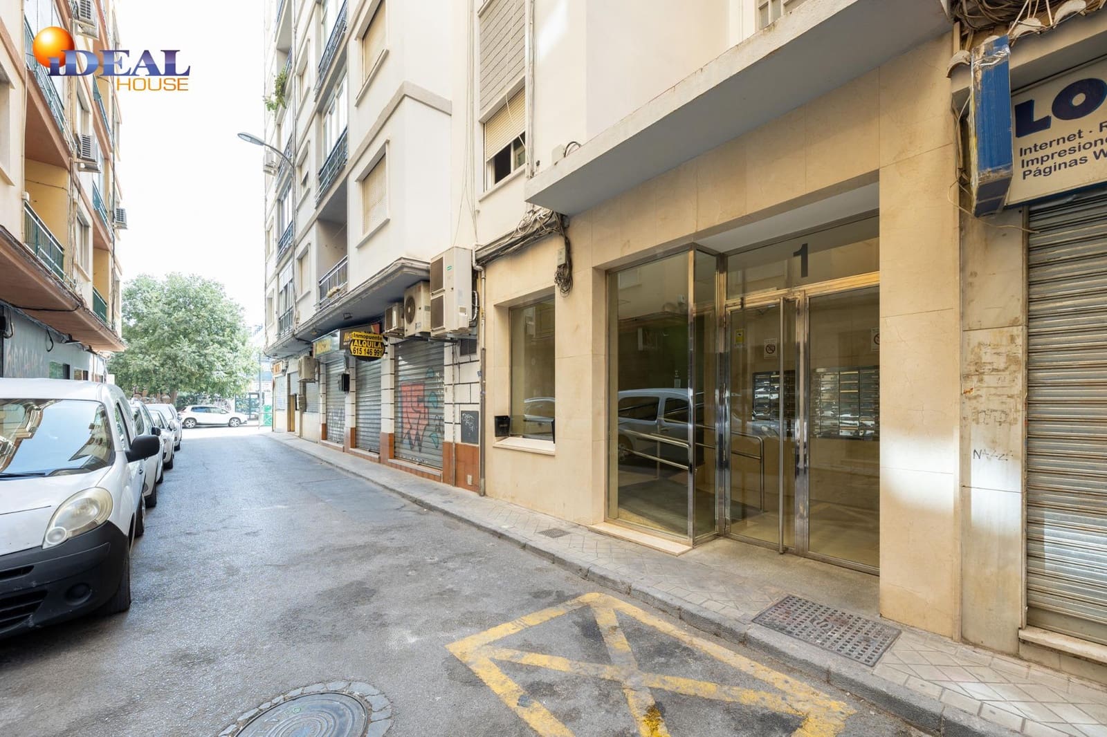 3 bedroom Flat for sale in Granada city - € 195,000 (Ref: 9434475)