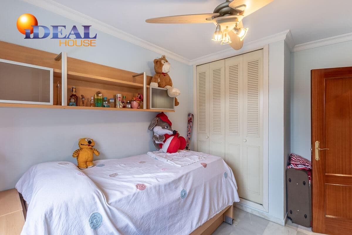 4 camera da letto Appartamento in vendita in Granada citta con garage - 225.000 € (Rif: 9434477)