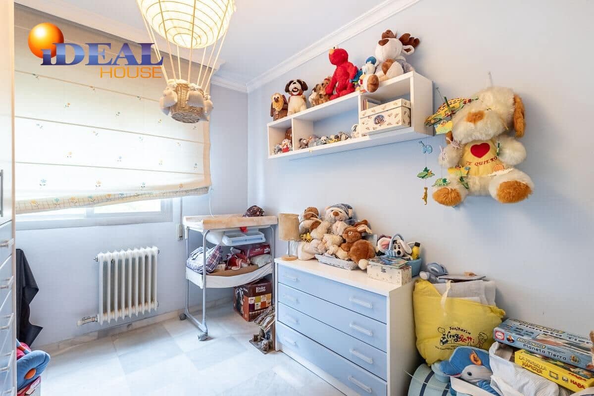 4 camera da letto Appartamento in vendita in Granada citta con garage - 225.000 € (Rif: 9434477)