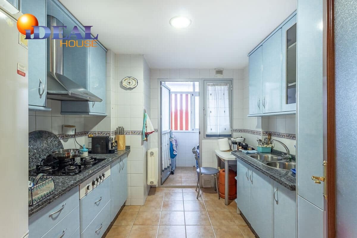 4 camera da letto Appartamento in vendita in Granada citta con garage - 225.000 € (Rif: 9434477)