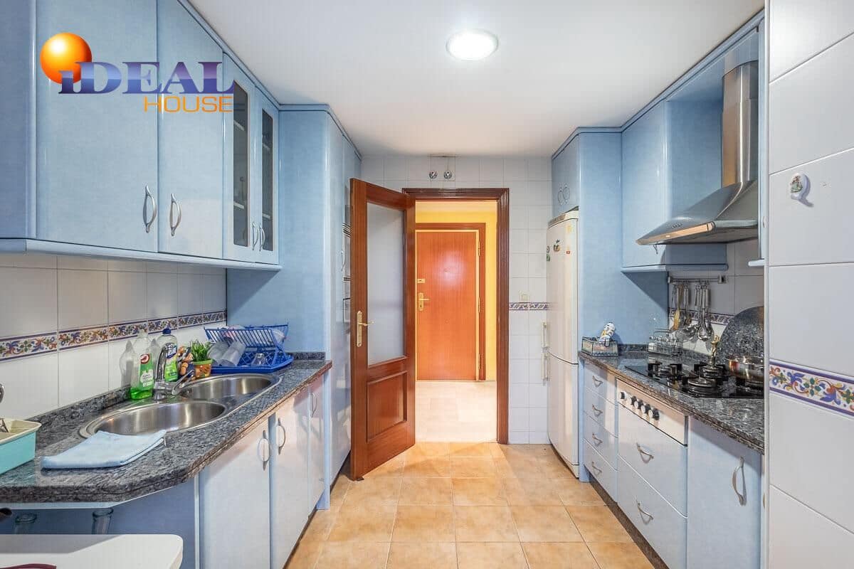 4 camera da letto Appartamento in vendita in Granada citta con garage - 225.000 € (Rif: 9434477)