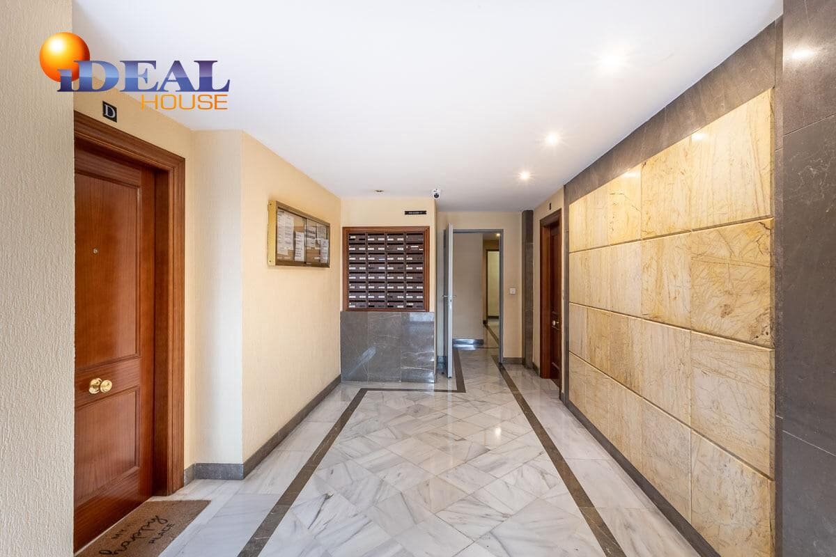 4 camera da letto Appartamento in vendita in Granada citta con garage - 225.000 € (Rif: 9434477)