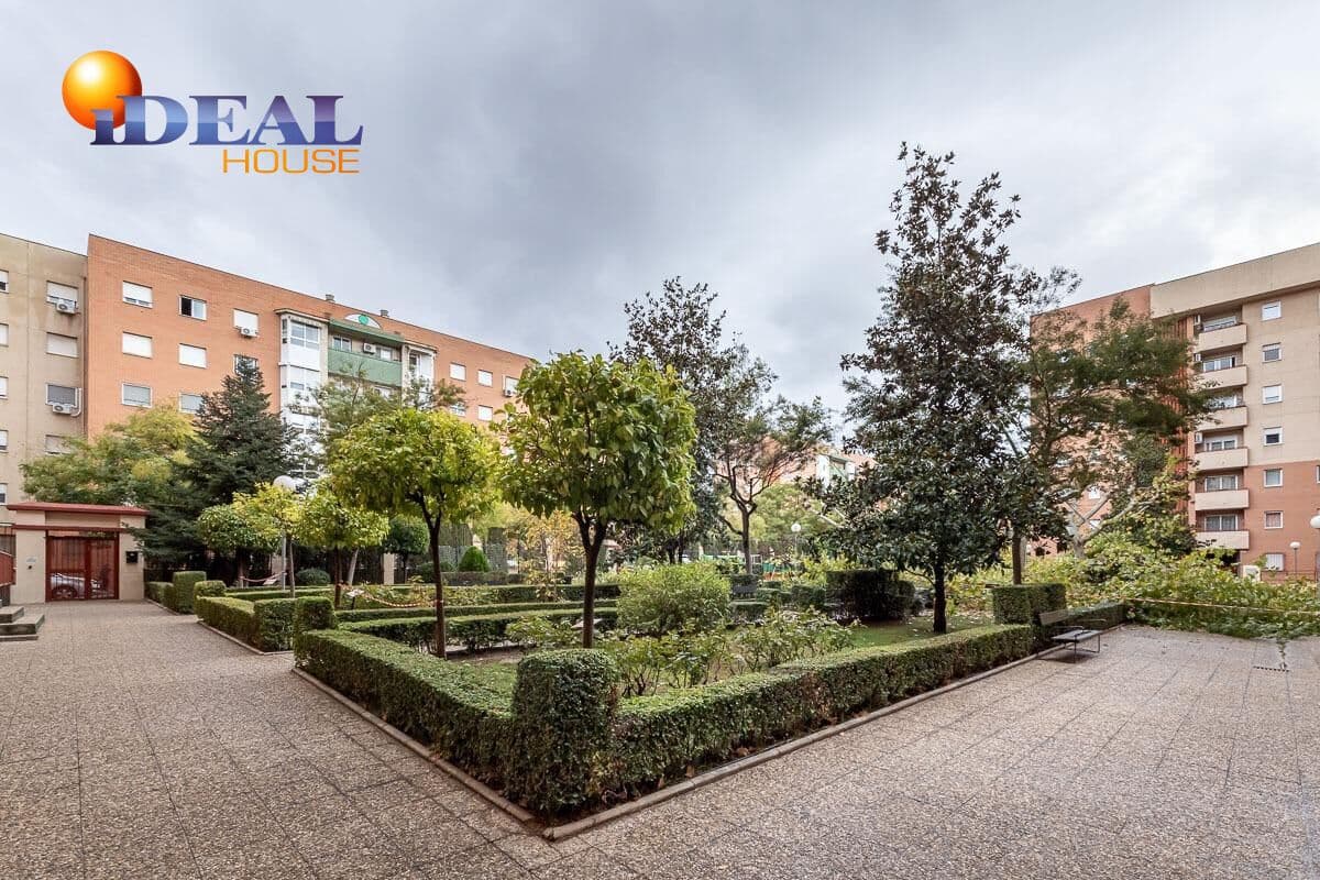 4 camera da letto Appartamento in vendita in Granada citta con garage - 225.000 € (Rif: 9434477)