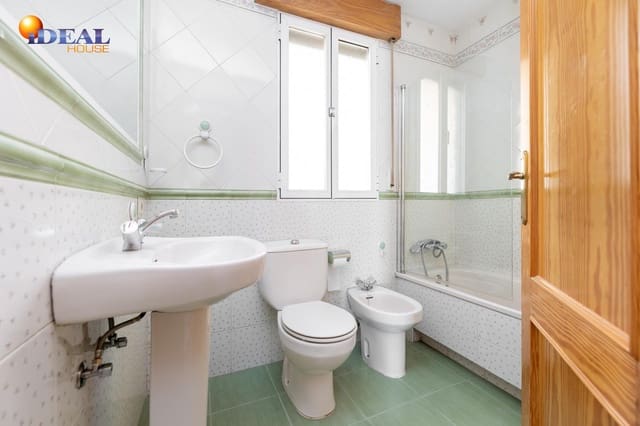 4 camera da letto Casa in vendita in Alfacar con garage - 235.000 € (Rif: 9434478)