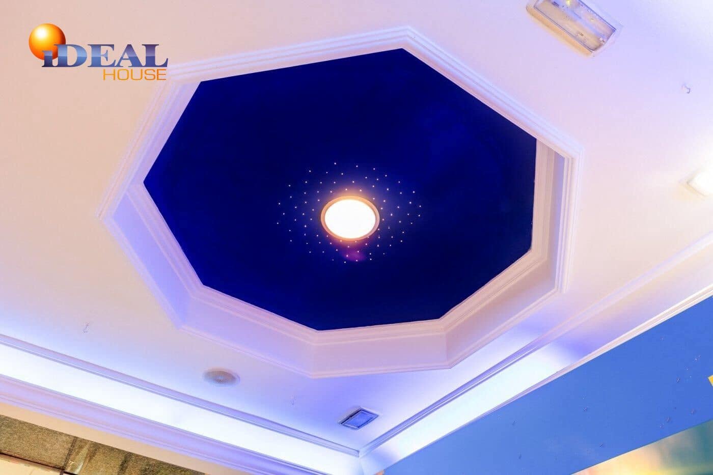 Kommersiell till salu i Granada stad - 475 000 € (Ref: 9434479)