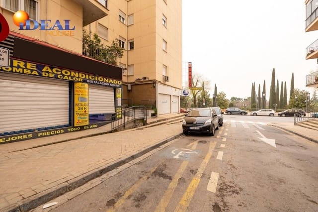 Kommersiell till salu i Granada stad - 475 000 € (Ref: 9434479)