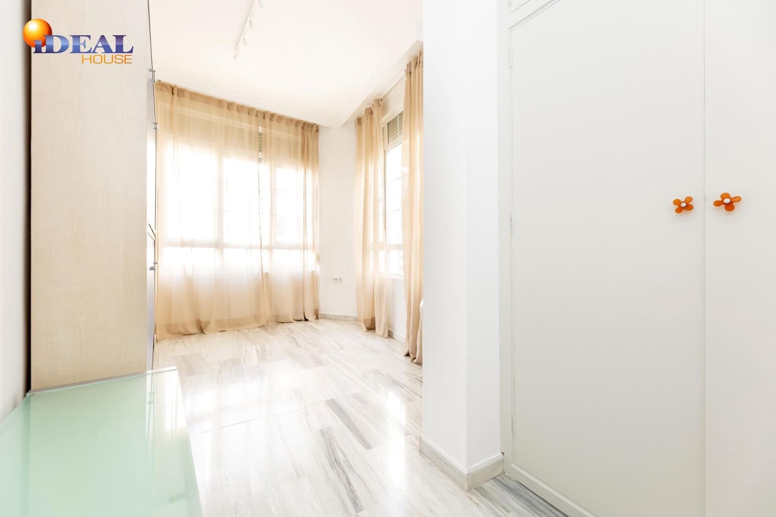 2 bedroom Flat for sale in Granada city - € 249,000 (Ref: 9434483)