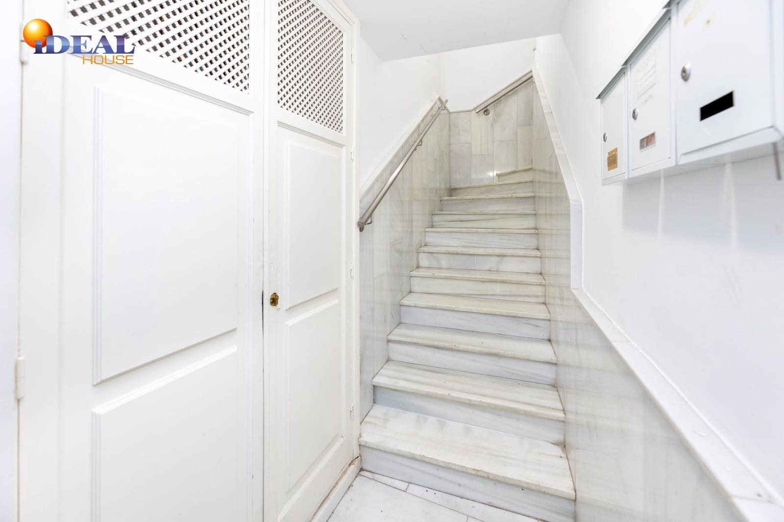 2 bedroom Flat for sale in Granada city - € 249,000 (Ref: 9434483)