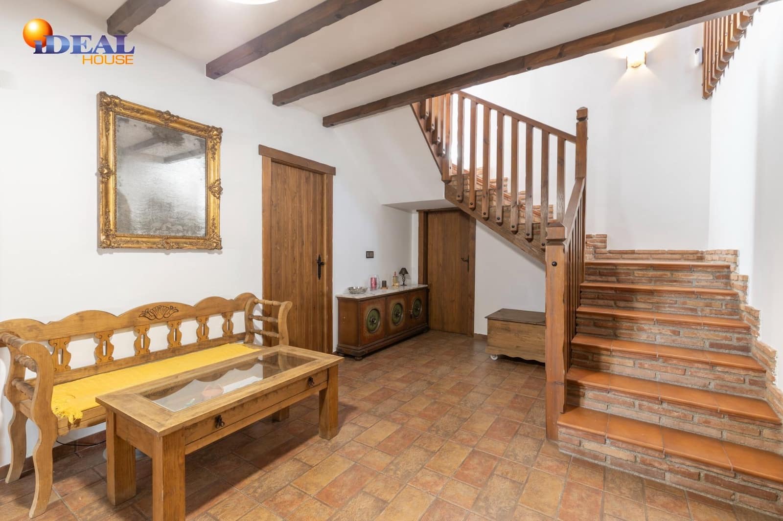 4 bedroom Villa for sale in Durcal with pool garage - € 319,000 (Ref: 9434486)