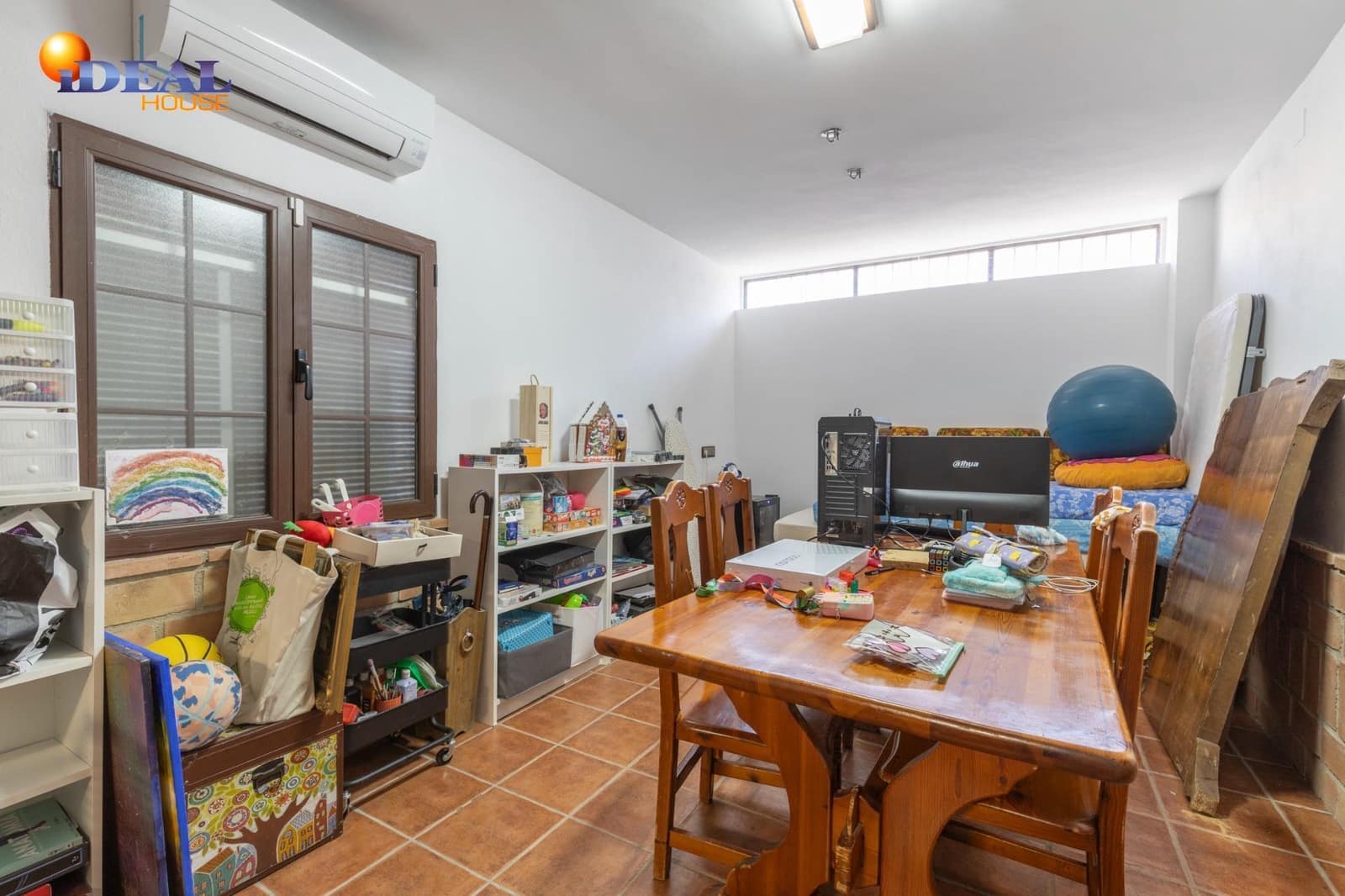 4 bedroom Villa for sale in Durcal with pool garage - € 319,000 (Ref: 9434486)