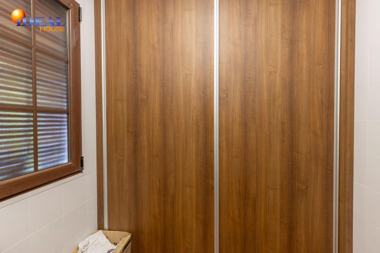 4 bedroom Villa for sale in Durcal with pool garage - € 319,000 (Ref: 9434486)