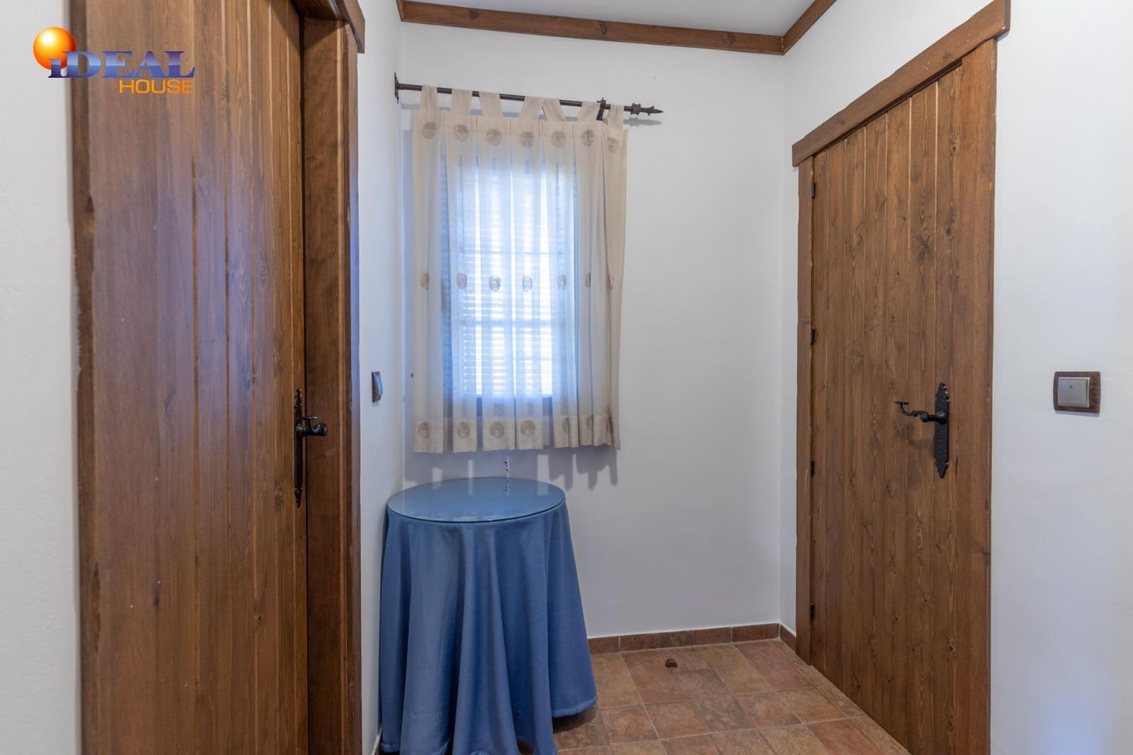 4 bedroom Villa for sale in Durcal with pool garage - € 319,000 (Ref: 9434486)