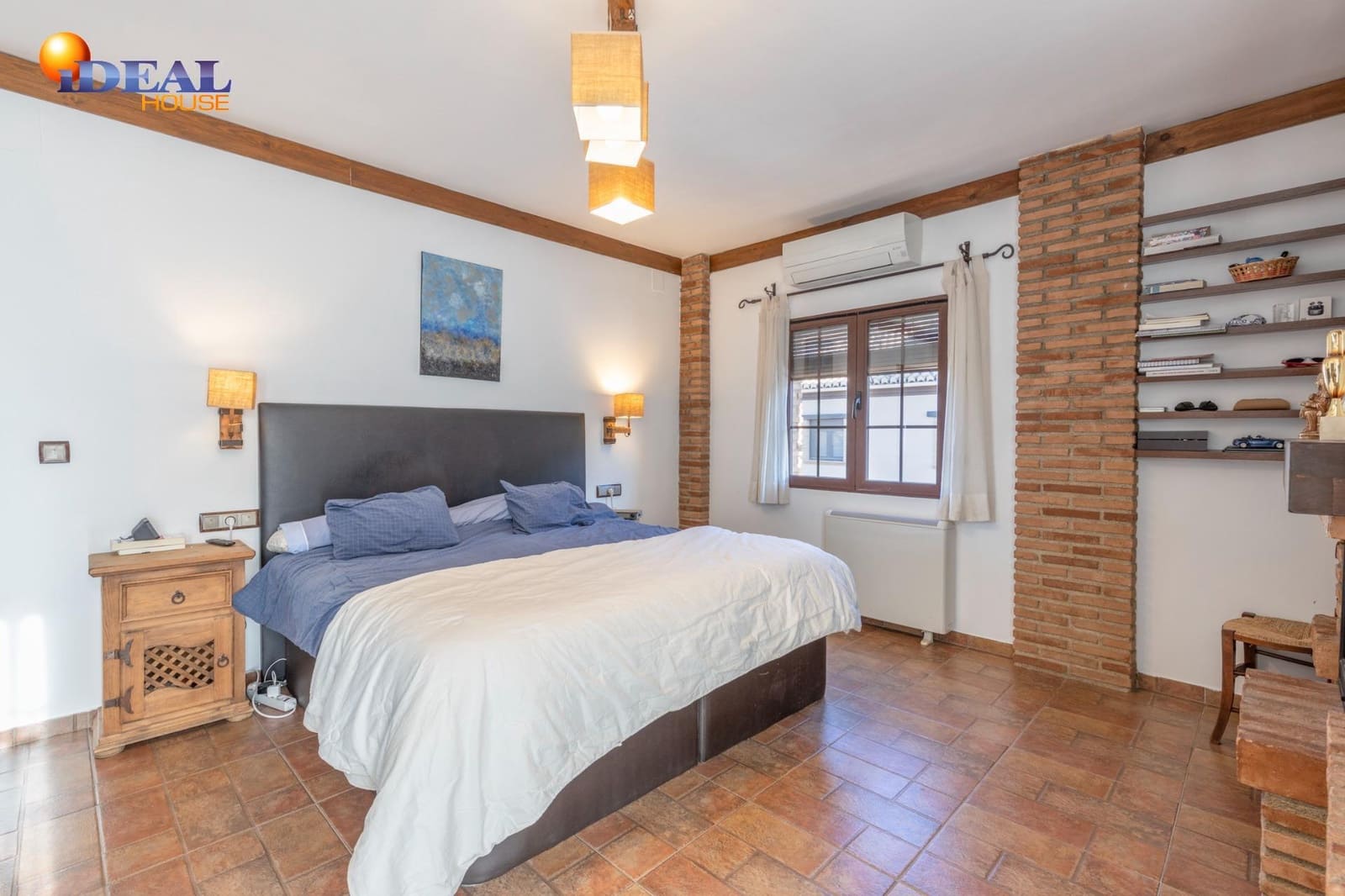 4 bedroom Villa for sale in Durcal with pool garage - € 319,000 (Ref: 9434486)