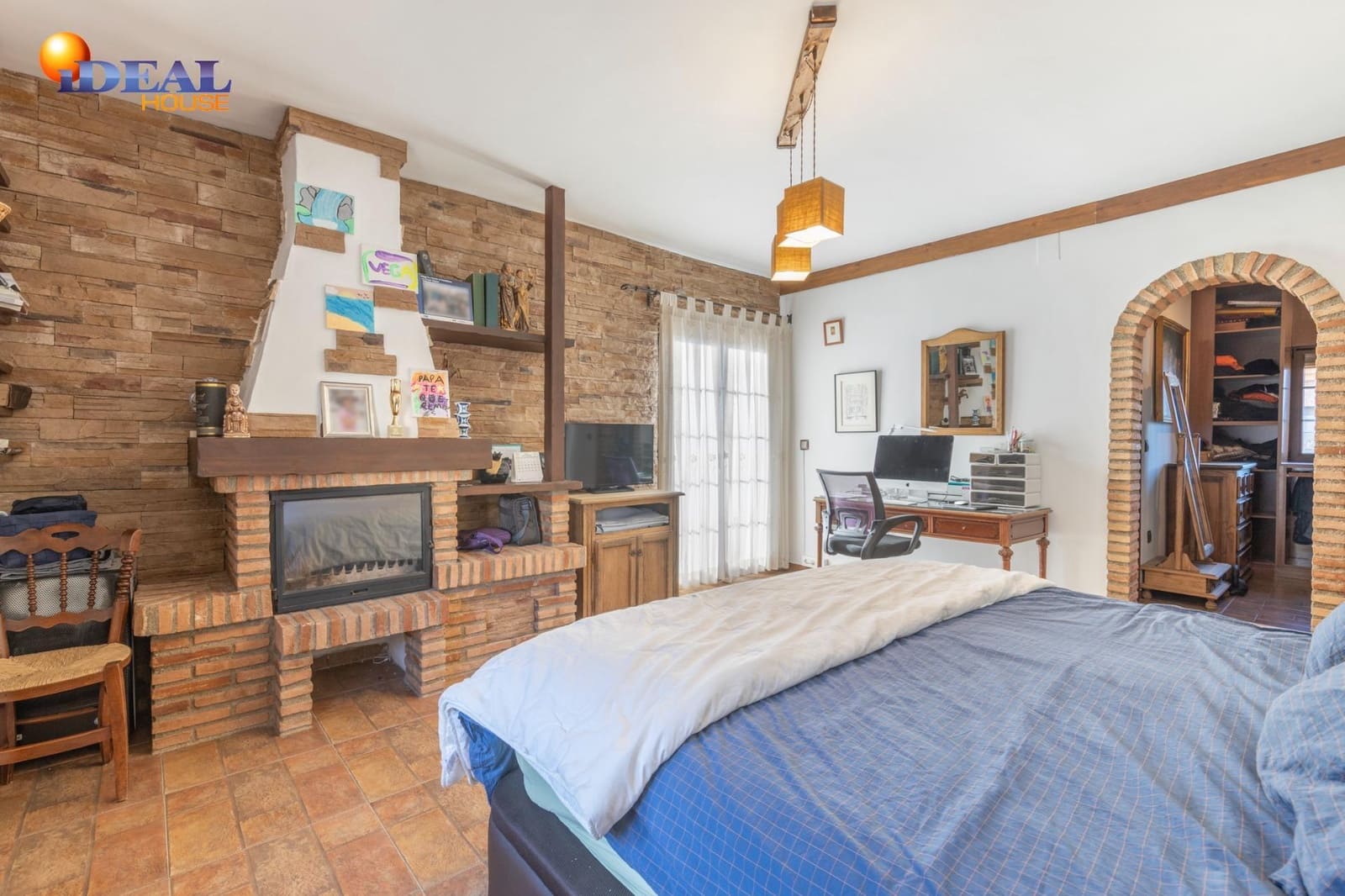 4 bedroom Villa for sale in Durcal with pool garage - € 319,000 (Ref: 9434486)