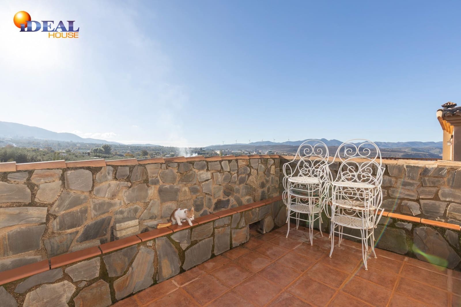 4 bedroom Villa for sale in Durcal with pool garage - € 319,000 (Ref: 9434486)