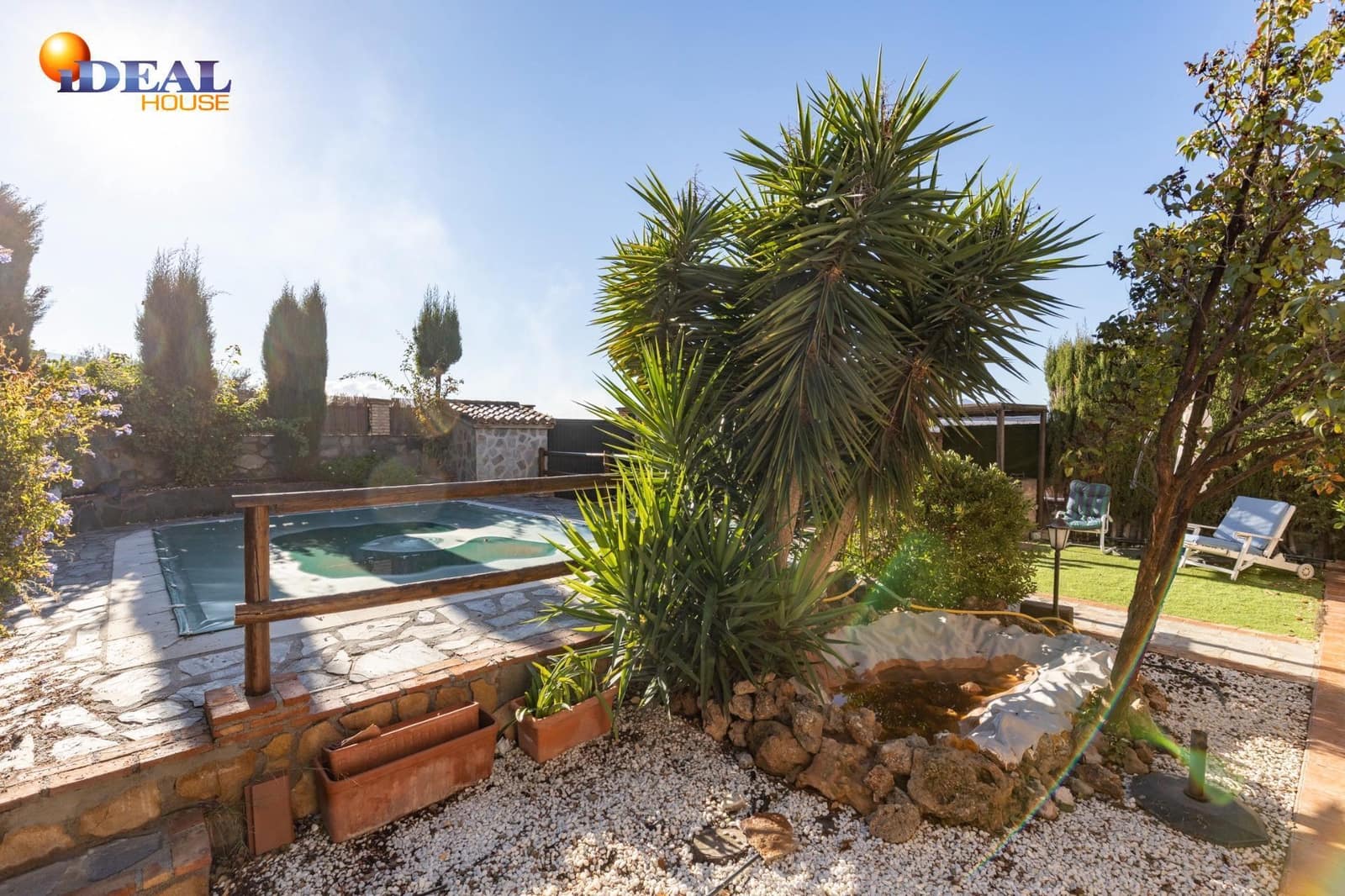 4 bedroom Villa for sale in Durcal with pool garage - € 319,000 (Ref: 9434486)