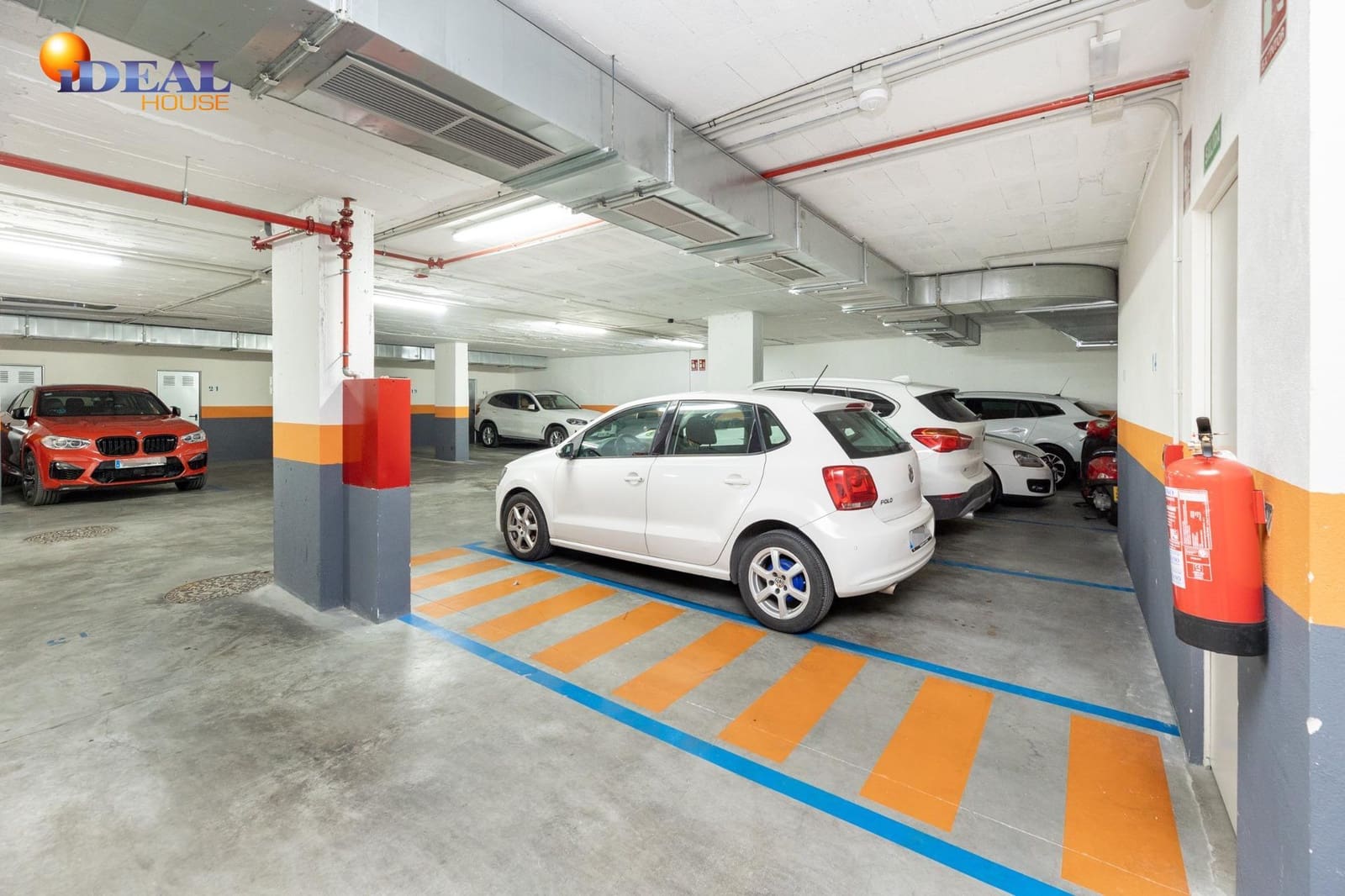 4 bedroom Flat for sale in Granada city with garage - € 590,000 (Ref: 9434490)