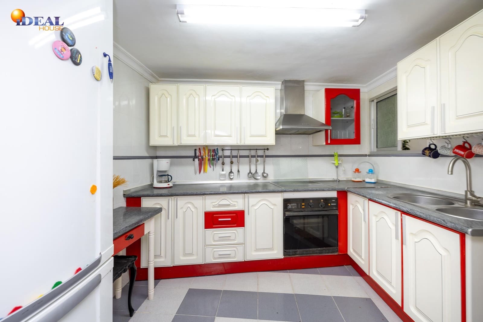 5 sovrum Radhus till salu i Loja - 91 000 € (Ref: 9434493)