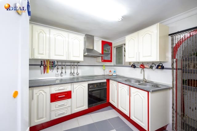 5 sovrum Radhus till salu i Loja - 91 000 € (Ref: 9434493)