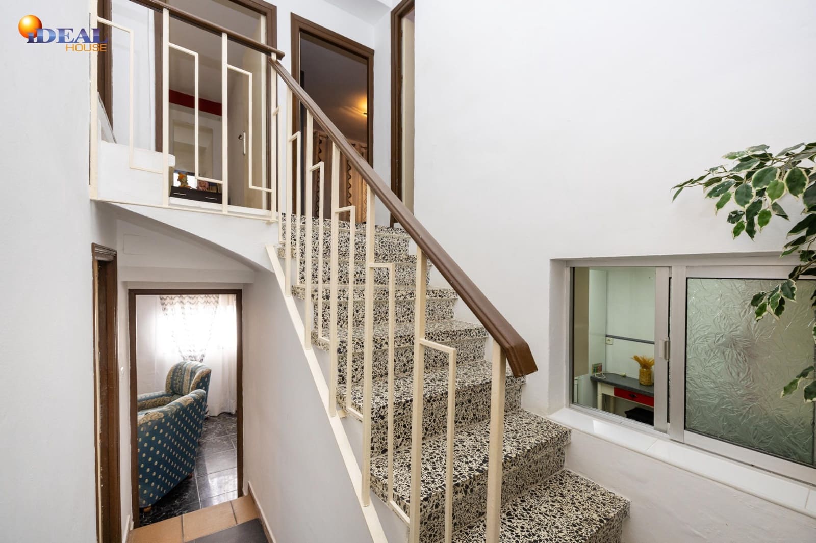 5 sovrum Radhus till salu i Loja - 91 000 € (Ref: 9434493)