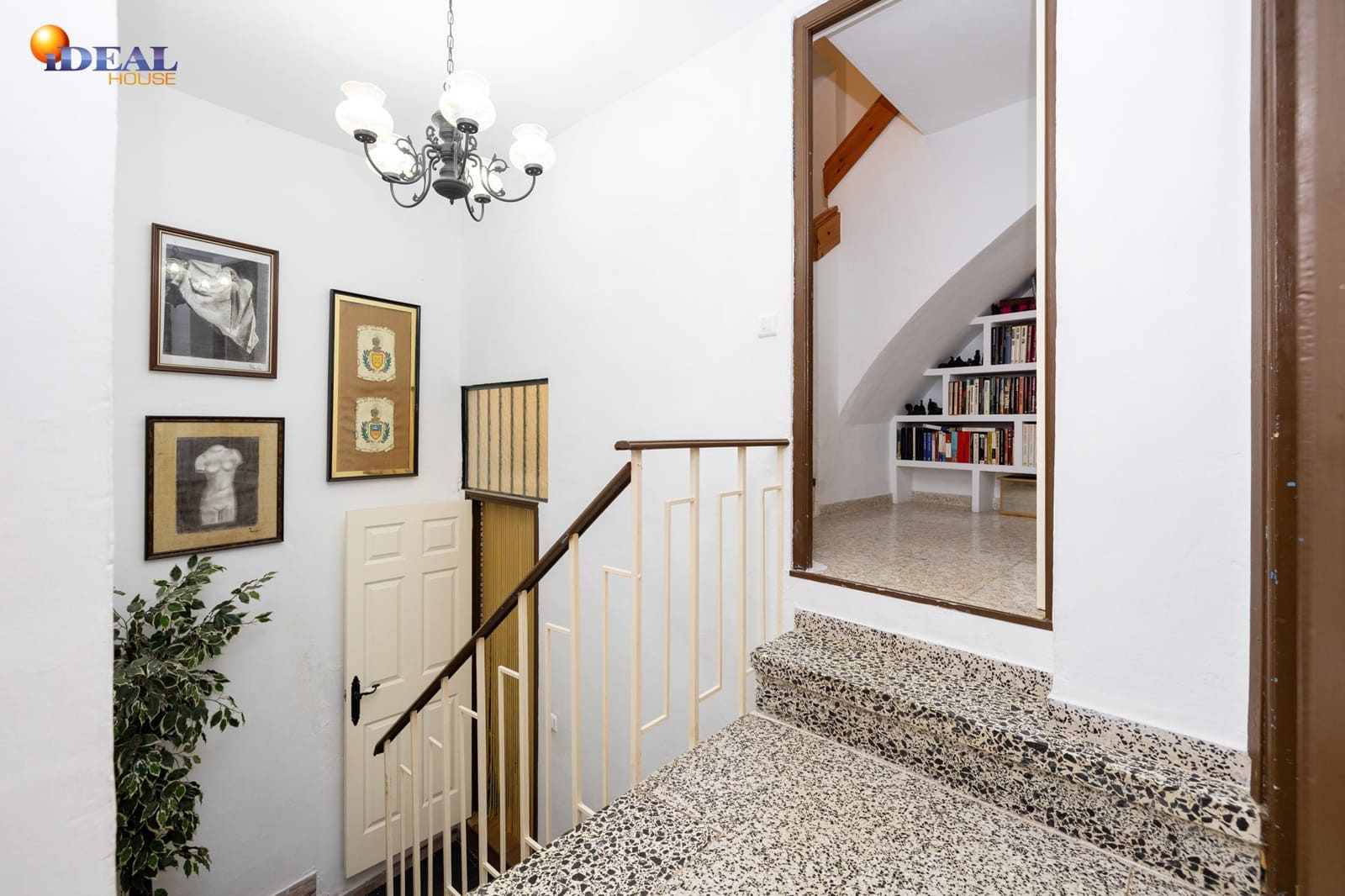 5 sovrum Radhus till salu i Loja - 91 000 € (Ref: 9434493)