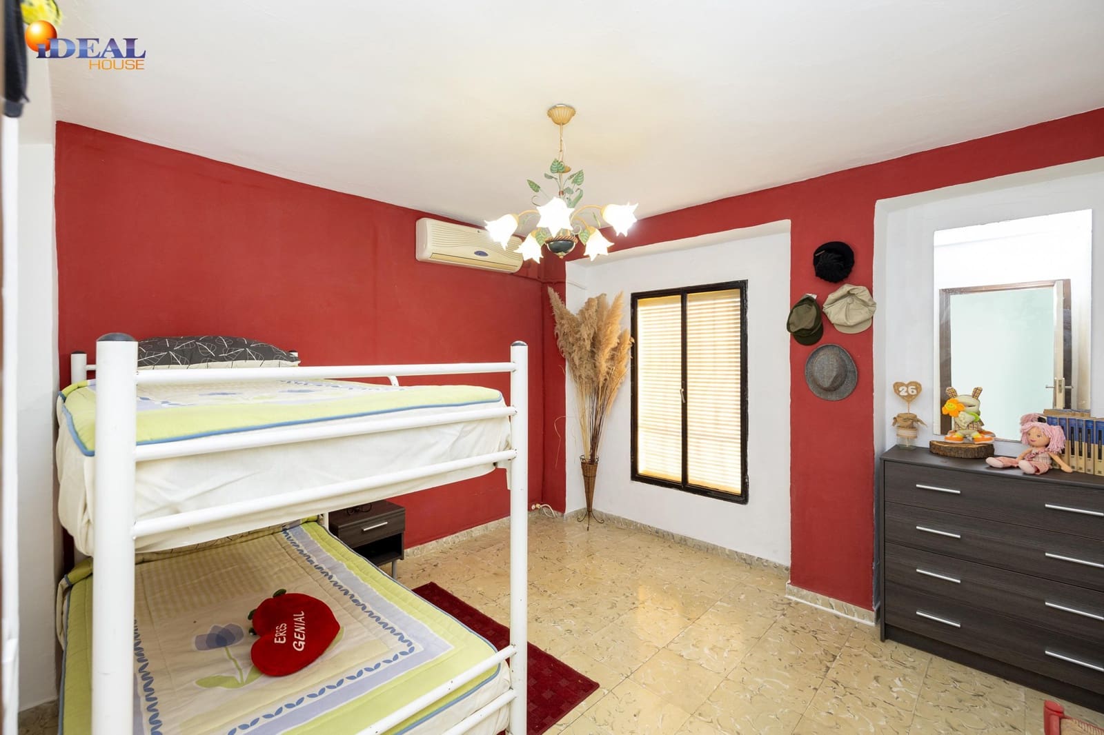 5 sovrum Radhus till salu i Loja - 91 000 € (Ref: 9434493)