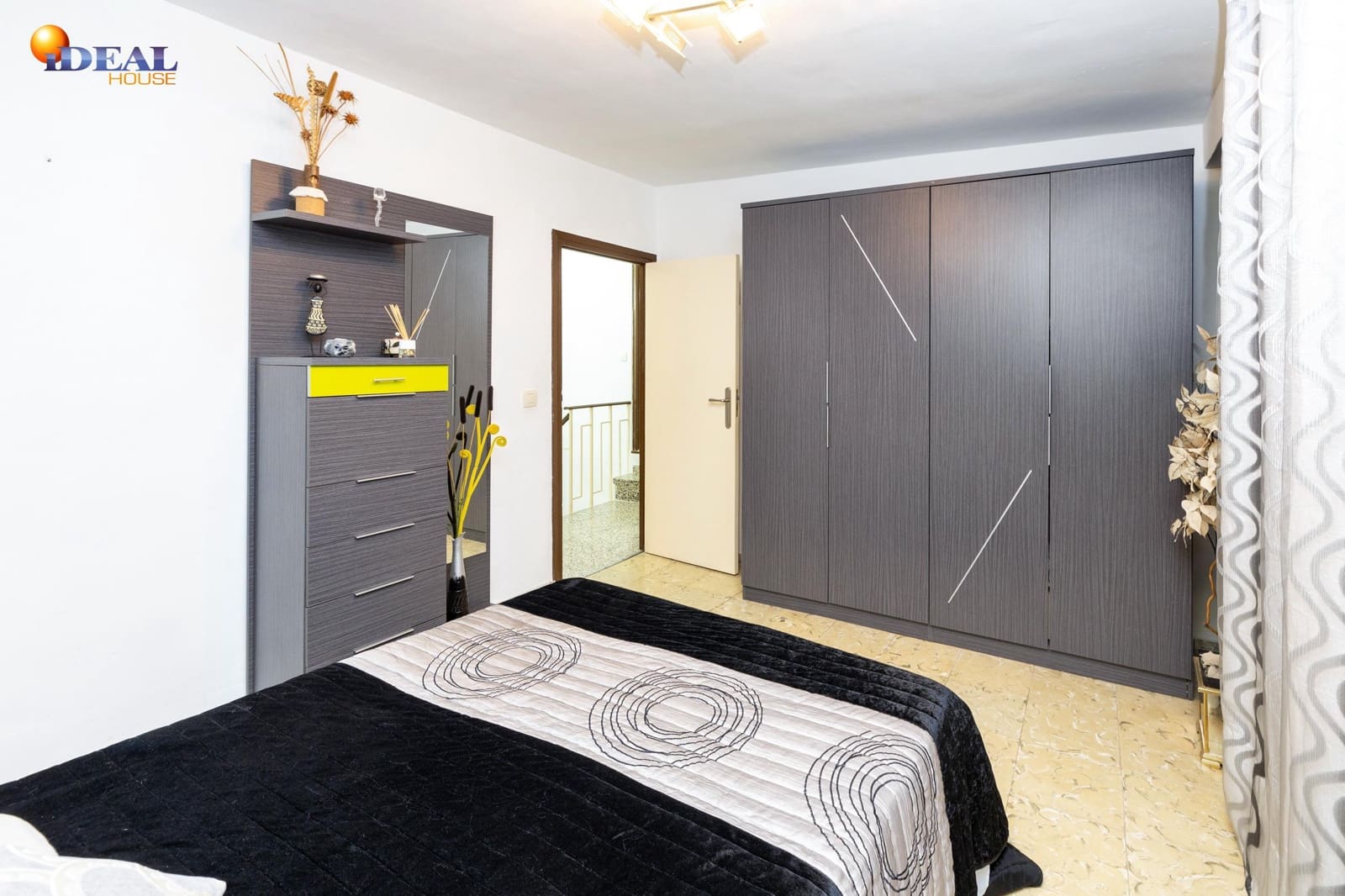 5 sovrum Radhus till salu i Loja - 91 000 € (Ref: 9434493)