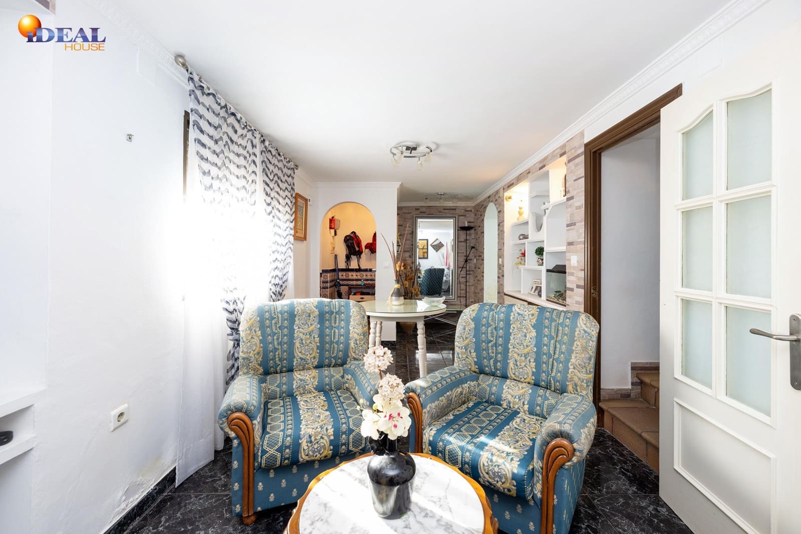 5 sovrum Radhus till salu i Loja - 91 000 € (Ref: 9434493)