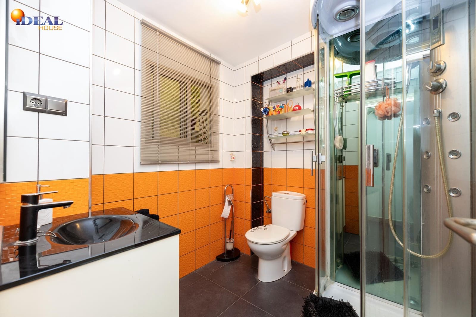 5 sovrum Radhus till salu i Loja - 91 000 € (Ref: 9434493)