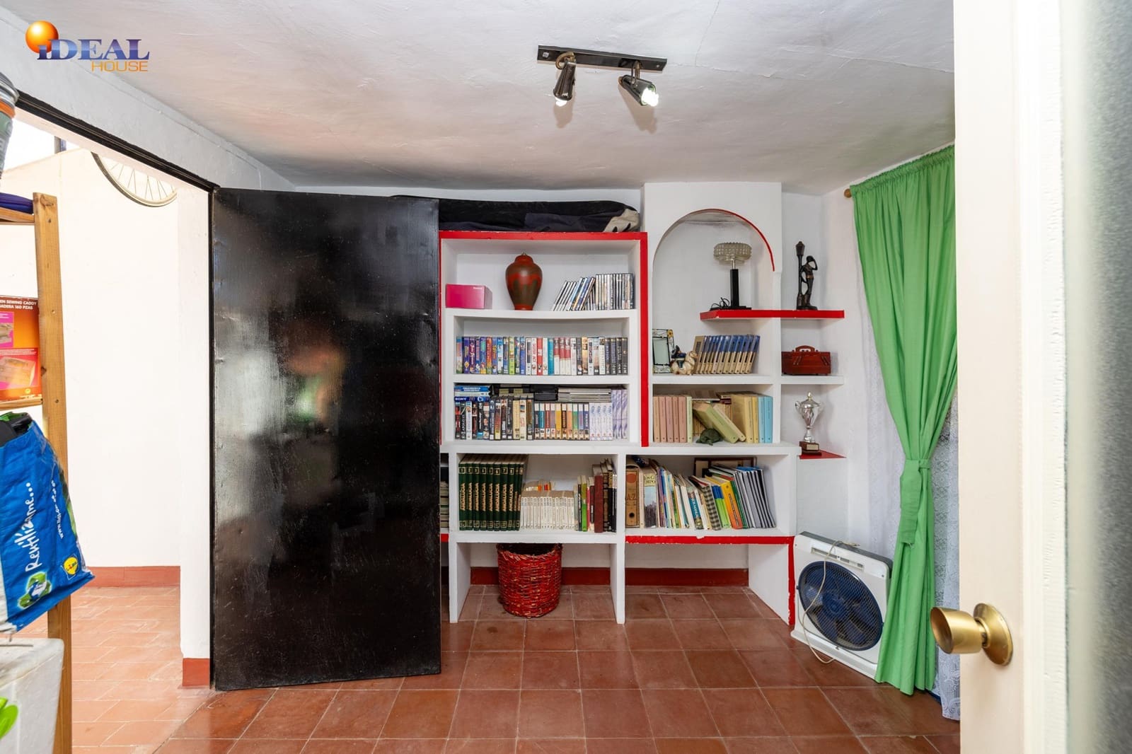 5 sovrum Radhus till salu i Loja - 91 000 € (Ref: 9434493)