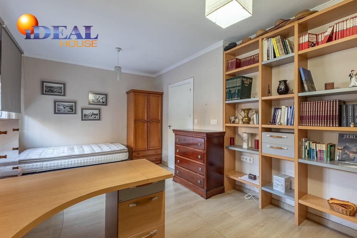 5 sypialnia Dom szeregowy na sprzedaż w Miasto Grenada - 339 000 € (Ref: 9434496)